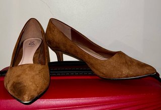 Zapatos de tacón Sfera marrones