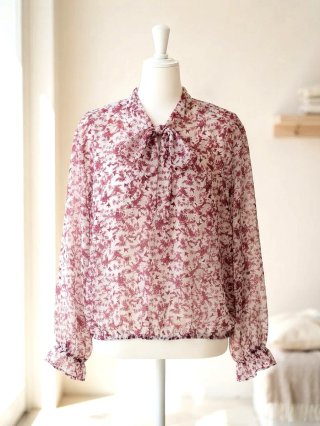 Blusa floral con lazada Talla 42