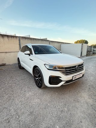 Volkswagen Touareg R 3.0 V6 TDI 286 CV – Año 2022