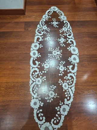 Mantilla Artesanal Blanca con Flores plateadas