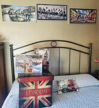 Set Decorazione Londra: 5 Quadri, Pouf e Cestino