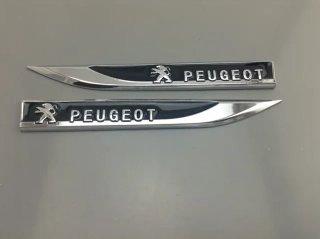 Emblemas laterales Peugeot negro