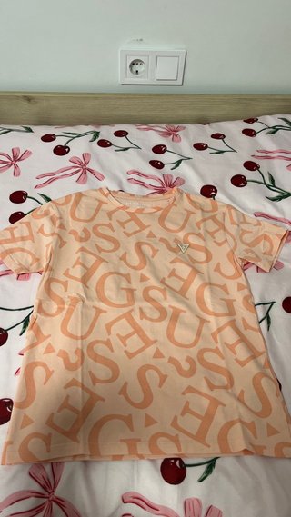 Camiseta GUESS Rosa