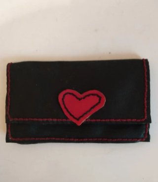 Tabaquera artesanal con corazón