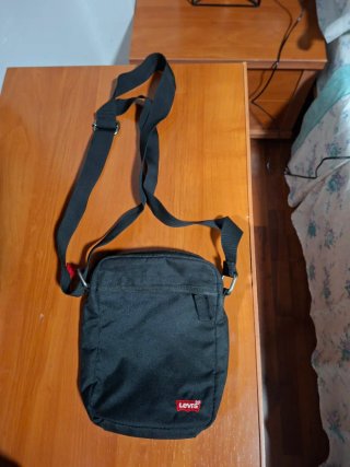 Riñonera Levi's Negra