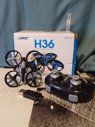 Drone JJRC H36 con Mando