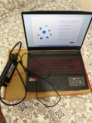 Portátil MSI Bravo 15 B5DD-007XES