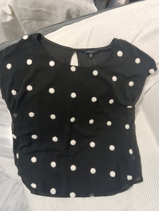 Blusa negra con lunares blancos Talla XL