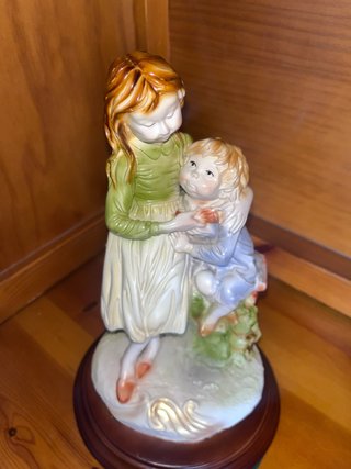 Figura decorativa de porcelana
