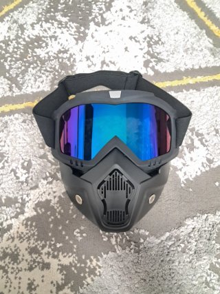 Máscara Táctica con Gafas
