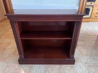 Cómoda de Madera Robusta