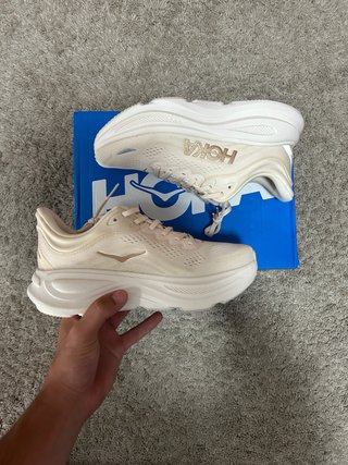 Hoka Bondi 9 Beige Mujer