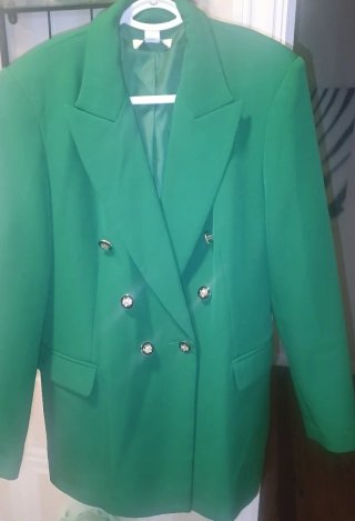 Blazer verde de doble botonadura