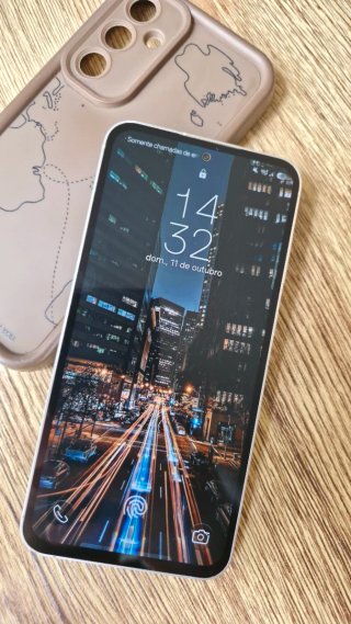 Samsung Galaxy S23 FE verde