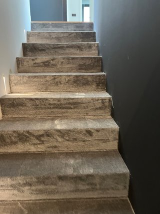 Instalación de suelos vinílicos y moquetas