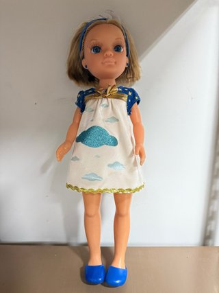 Muñeca Nancy con vestido de nubes