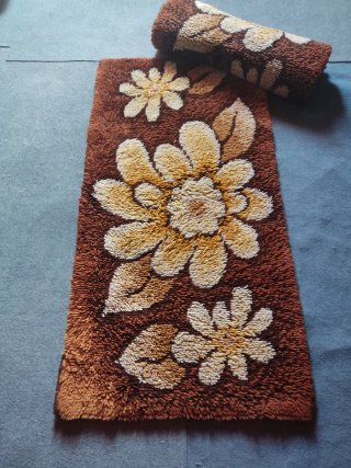 Tappeti di nodi in lana con fiori