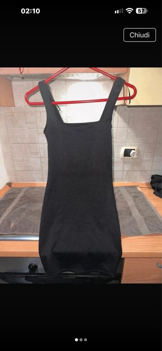 Vestito Tubino Attillato Nero a Costine - Taglia S