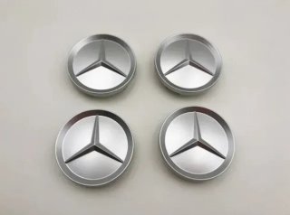 Centro de rueda Mercedes plata 64 mm