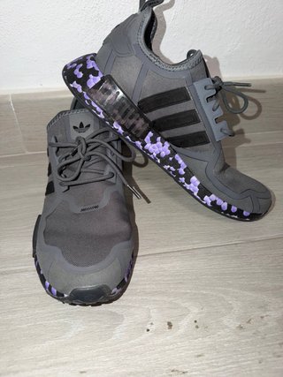 Zapatillas Adidas NMD grises y moradas
