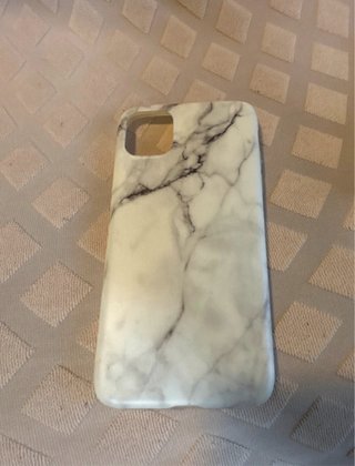 Custodie (3) per iPhone 11 effetto marmo