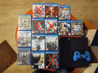 PS4 Negra + Mando + 14 Juegos