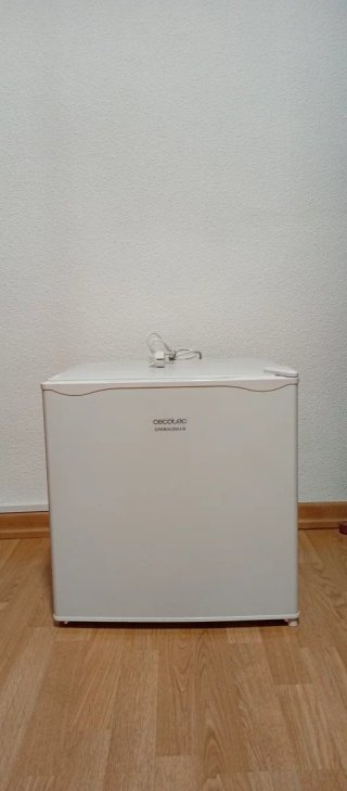 Nevera Cecotec 47L