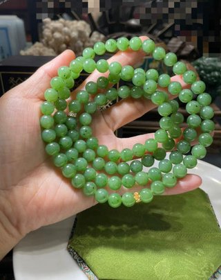Collar y pulsera jade verde y oro