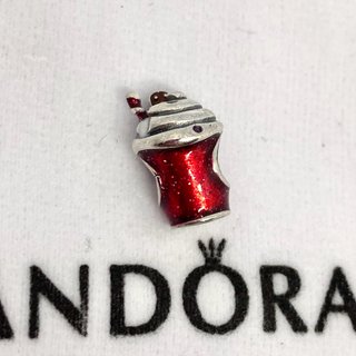 CHARM PANDORA BEBIDA NAVIDAD