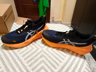 Zapatillas ASICS Novablast 5 Lite-Show