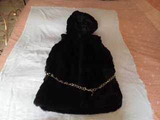 Gilet donna in pelliccia ecologica nero  cappuccio