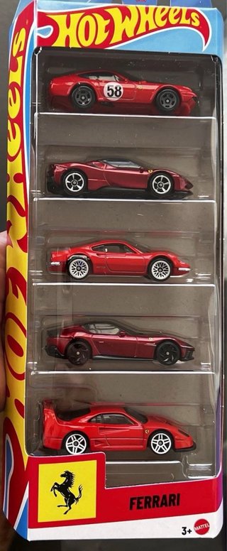 Set 5 Modellini Ferrari Hot Wheels