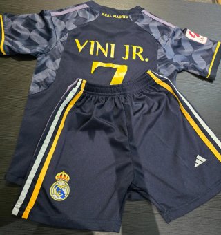 Equipación Real Madrid Vini Jr. 7