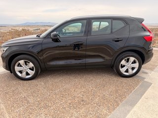 Volvo XC40 2023 B3 2.0 163cv G core Mild - hybrid
