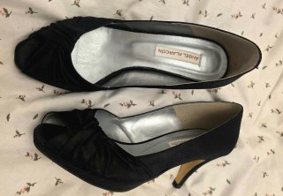 Zapatos de tacón negros Angel Alarcon