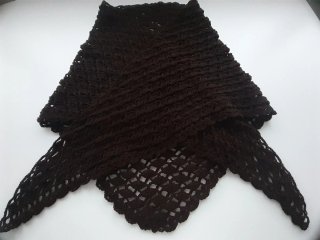 Precioso chal tejido color chocolate oscuro