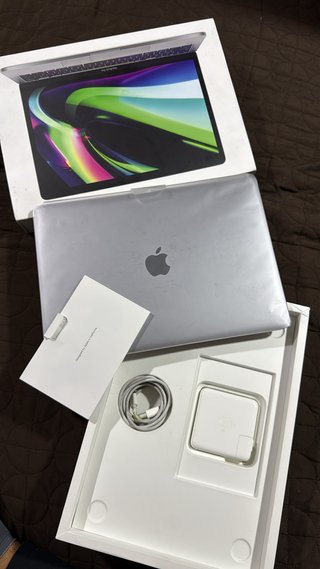 MacBook Pro M1 13. 8GB / 512GB