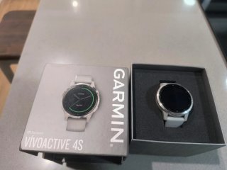 Garmin vivoactive 4s