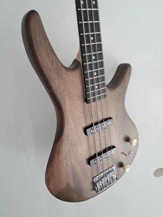 BAJO ELECTRICO IBANEZ GSR180