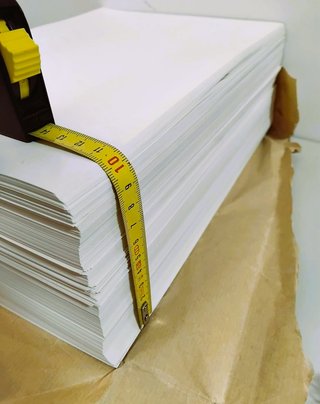 Lote de Papel Couché Brillo Tamaño Folio 8.2 kg