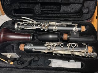Clarinete Backun Alpha 18 llaves + EXTRAS (PACK)