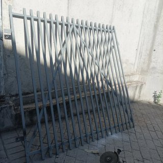 Reja Metálica Grande 2x2m