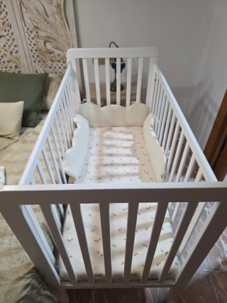 Cuna infantil blanca