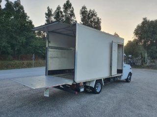 Mercedes Benz Sprinter Trampilla elevadora