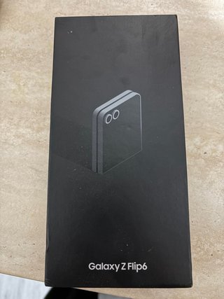 Samsung Galaxy Z Flip6