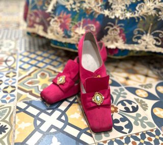 Zapatos de Fallera Siglo XVIII Fucsia