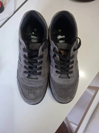 Zapatillas Paredes Talla 42 Nuevas
