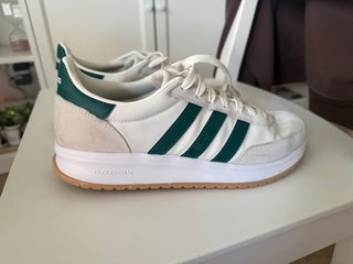 Zapatillas Adidas Cloudfoam Verdes y Blancas