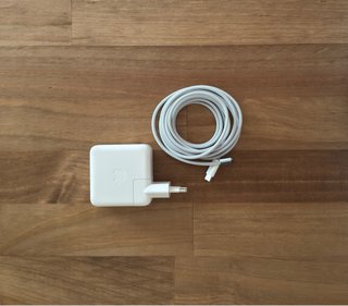Apple Adaptador de corriente 70W y Cable MagSafe 3