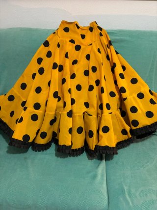 Falda flamenca lunares amarillo y negro